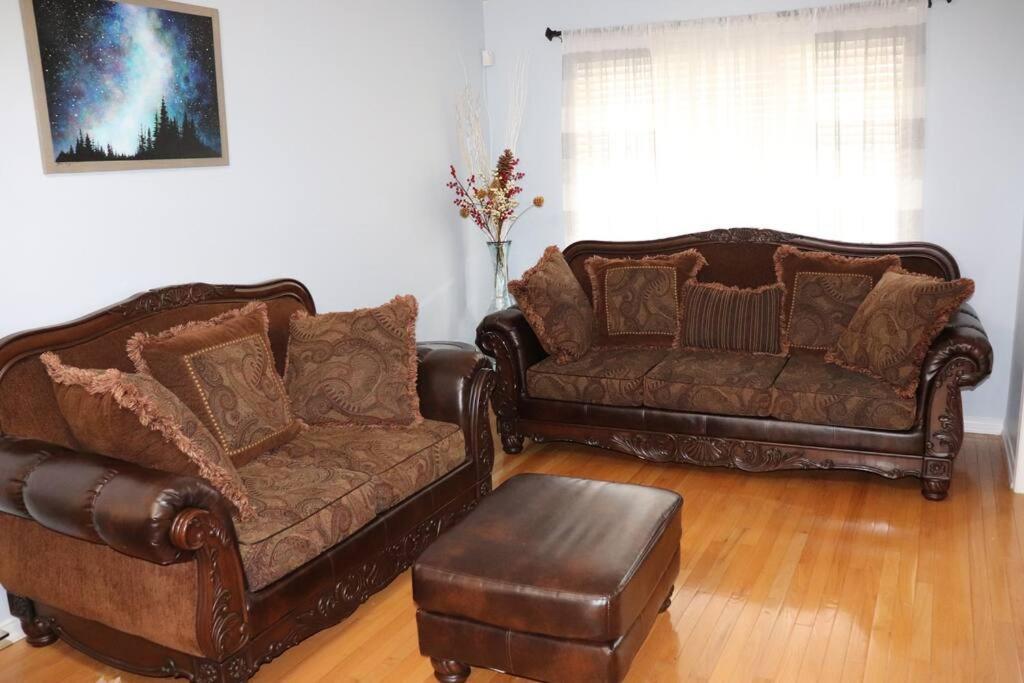 Entire 4 Bed Room Detached Residential Home Ajax Ngoại thất bức ảnh